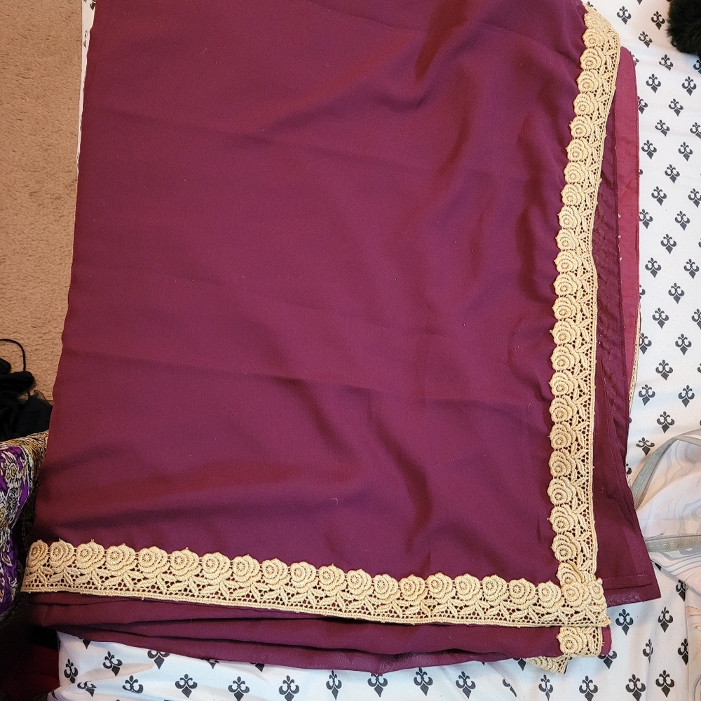 Sari - Picture 9 of 16